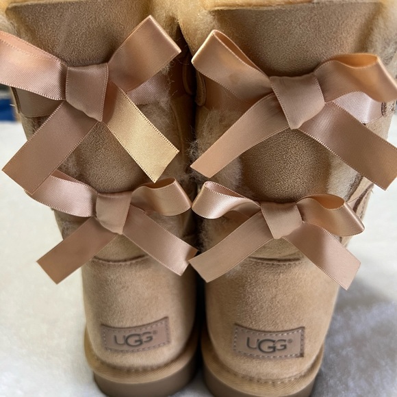 UGG Shoes - WMNS) UGG BAILEY BOW II BOOT 1016225 SOCH Beige  Size 10 Brand New Never worn